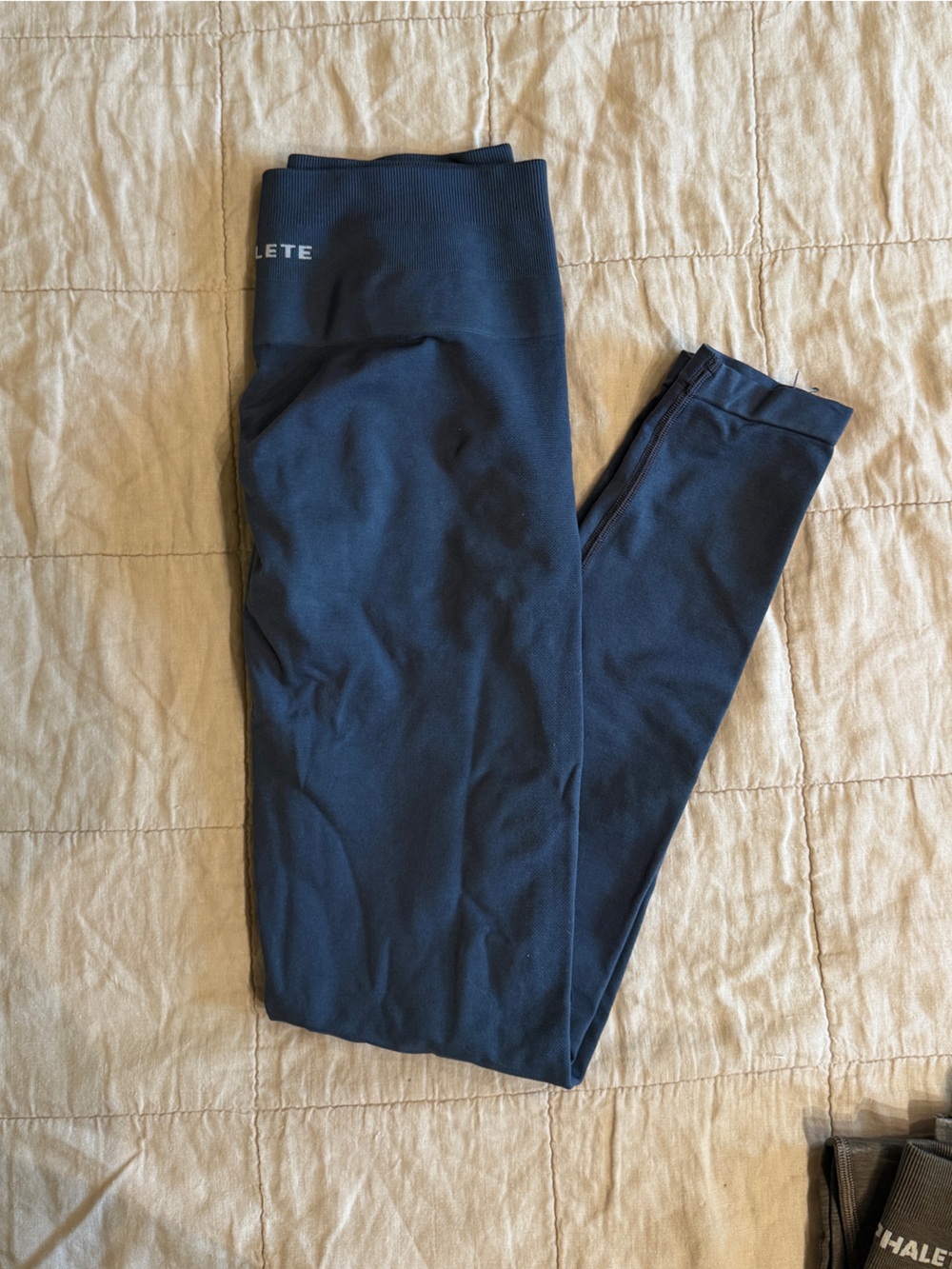 Alphalete Amplify Leggings Bundle – Women’s Medium - Picture 8 of 11